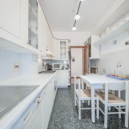 Blu Albisola - Sea 300m - Family - Free Wifi Альбисола-Супериоре